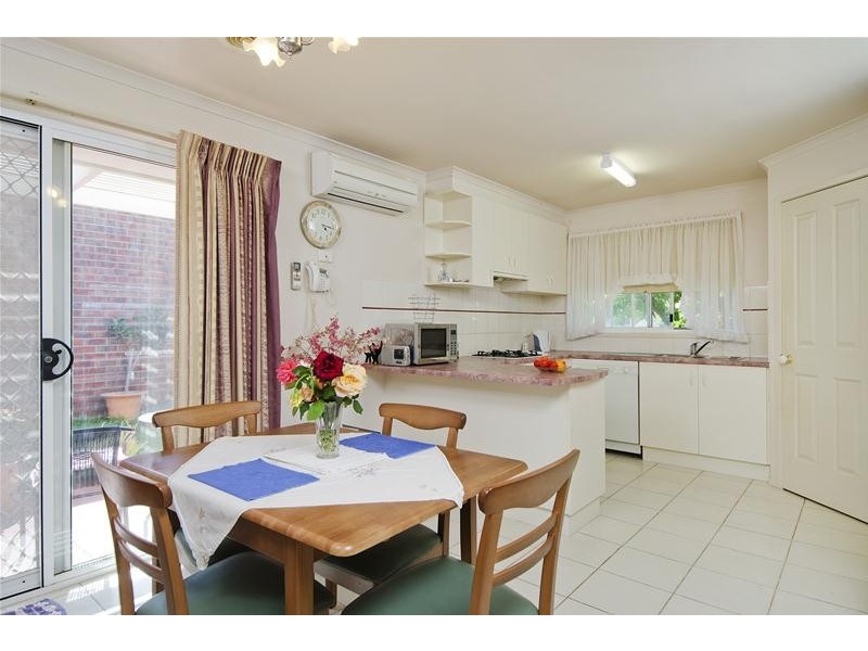 11 Riverglen Drive, Werribee VIC 3030
