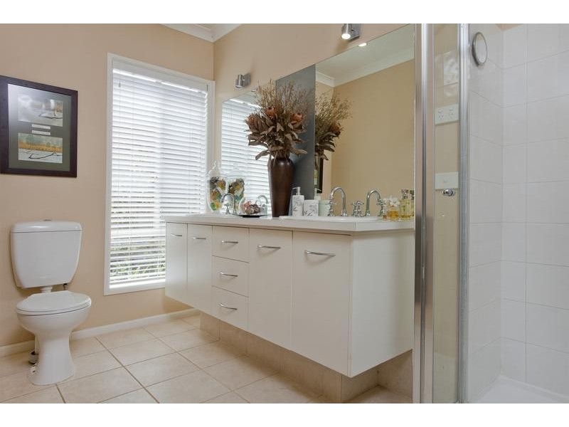 3 Maclean Crt, Tarneit VIC 3029