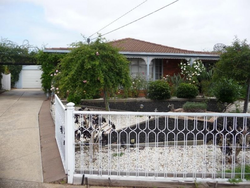 16 STRICKLAND AVENUE, Hoppers Crossing VIC 3029