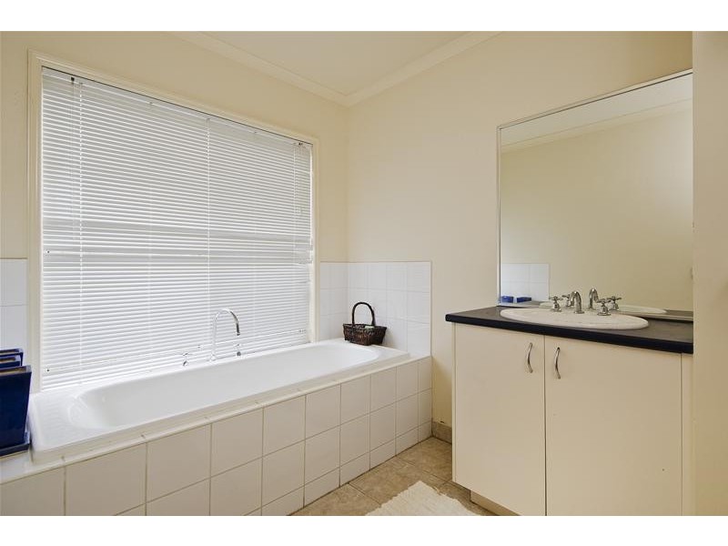 4 Mingos Court, Werribee VIC 3030