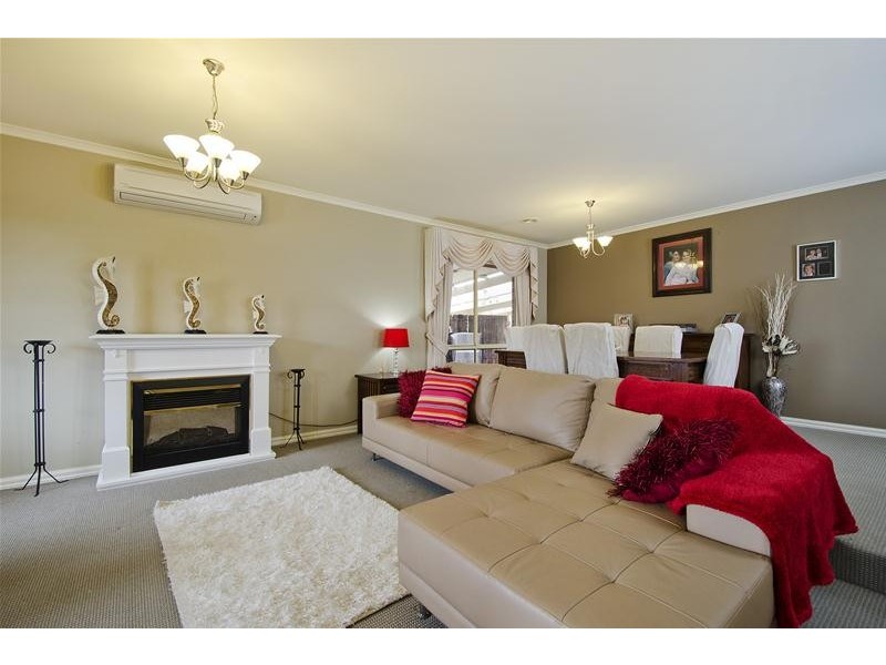 19 Hillrise Court, Werribee VIC 3030