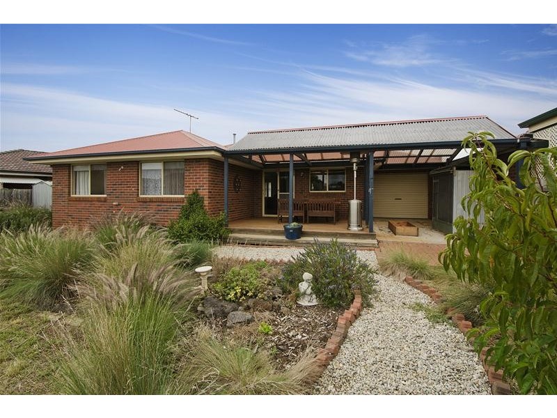 14 Oakwood Crescent, Hoppers Crossing VIC 3029