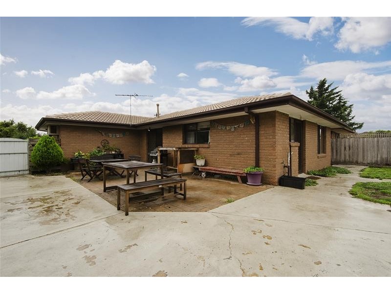 22 Albatross Avenue, Werribee VIC 3030