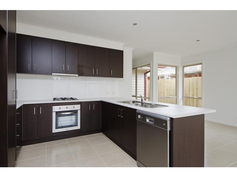 1/25a Tower Road, Werribee VIC 3030