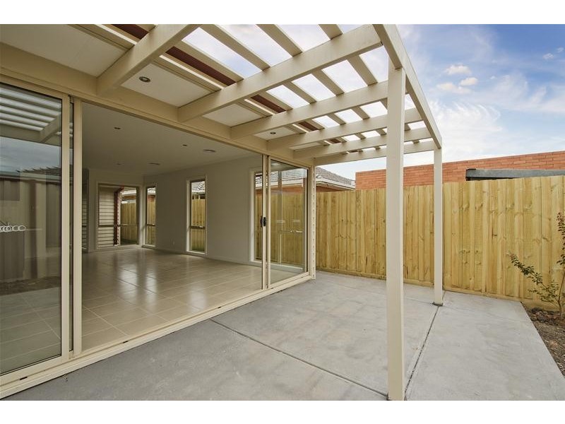 1/25a Tower Road, Werribee VIC 3030