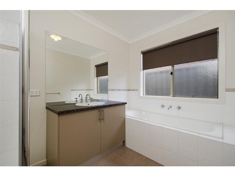 24 Murrumbidgee Street, Wyndham Vale VIC 3024