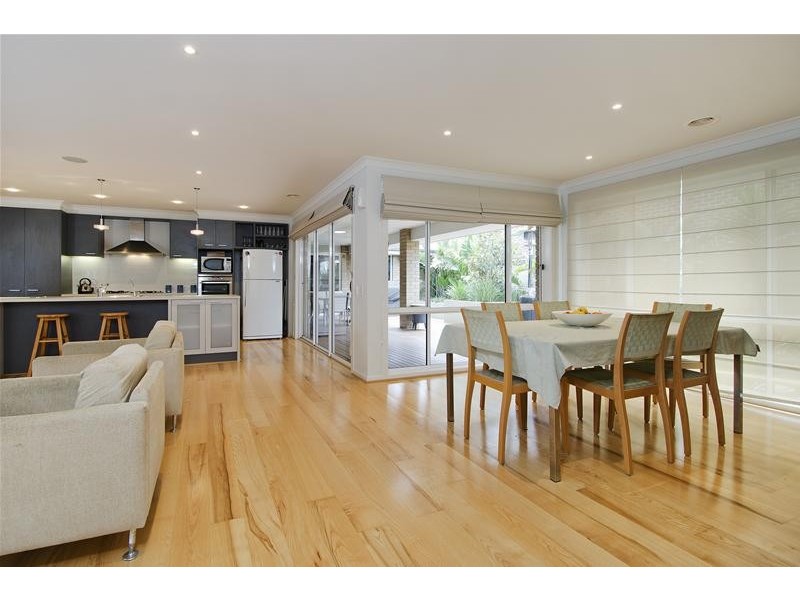 6 Jade Crescent, Wyndham Vale VIC 3024