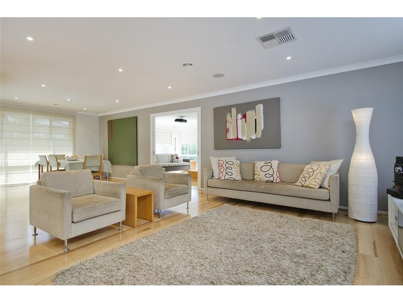 6 Jade Crescent, Wyndham Vale VIC 3024