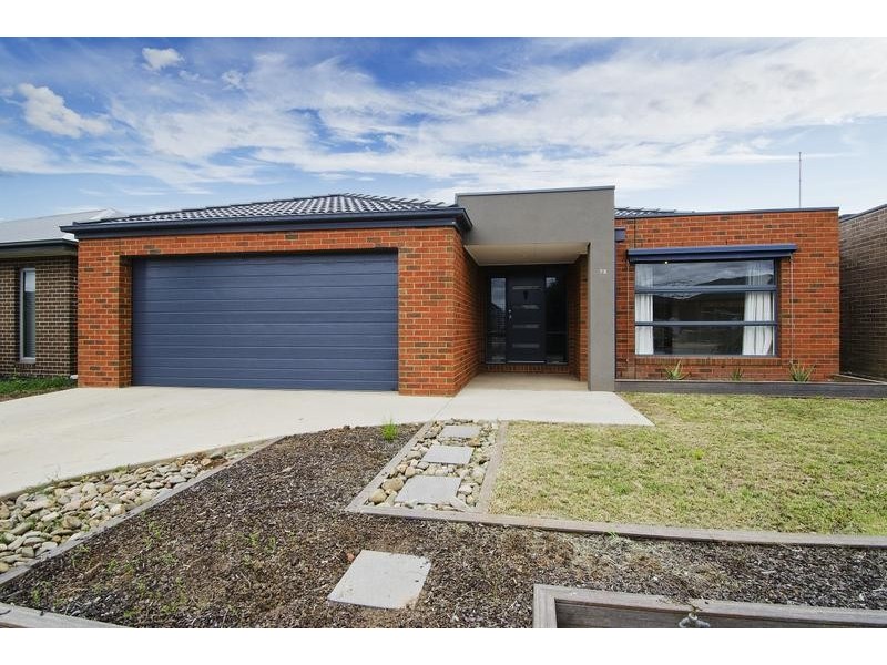 73 FANTAIL CRESCENT, Williams Landing VIC 3027