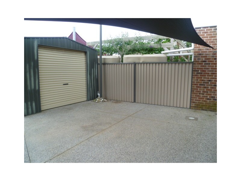 2/6 Salisbury Street, Werribee VIC 3030