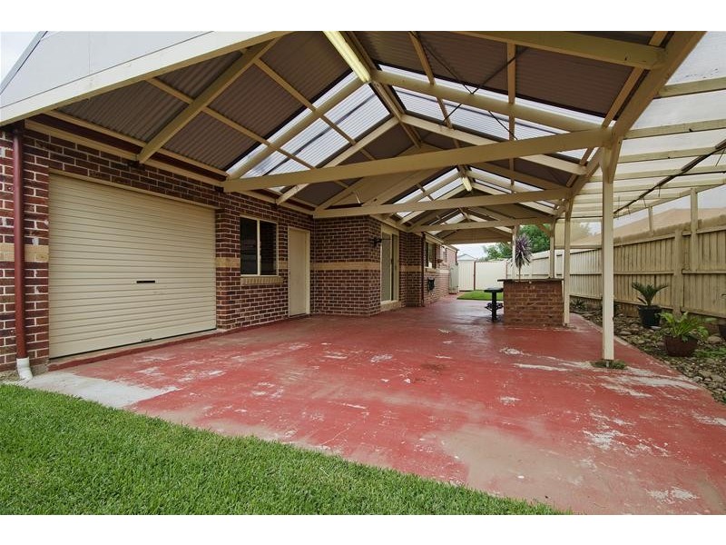 12 Nicholson Close, Werribee VIC 3030