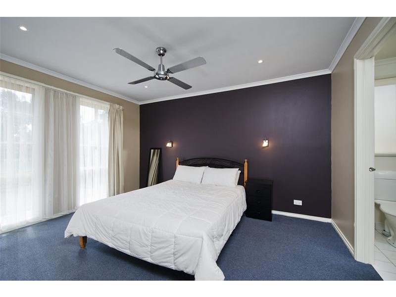 1 Gill Place, Hoppers Crossing VIC 3029