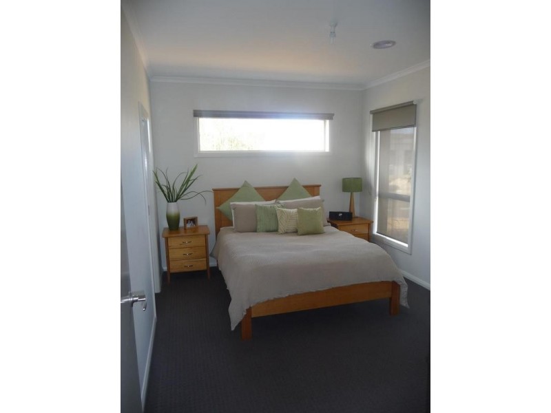 1/11 Annarosa Court, Werribee VIC 3030