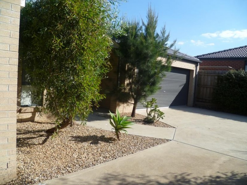 2/14 Mermaid Crescent, Wyndham Vale VIC 3024
