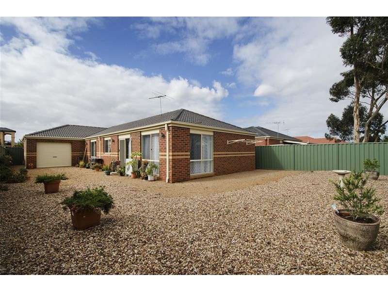 9 Paddington Grove, Wyndham Vale VIC 3024