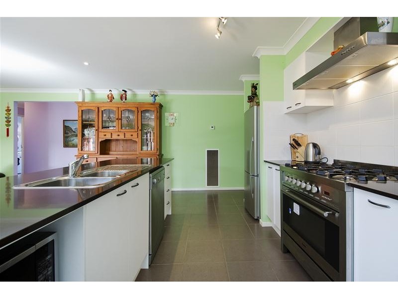 8 Decora Court, Werribee VIC 3030