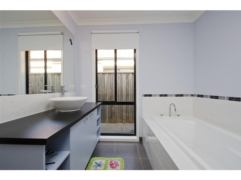 8 Decora Court, Werribee VIC 3030