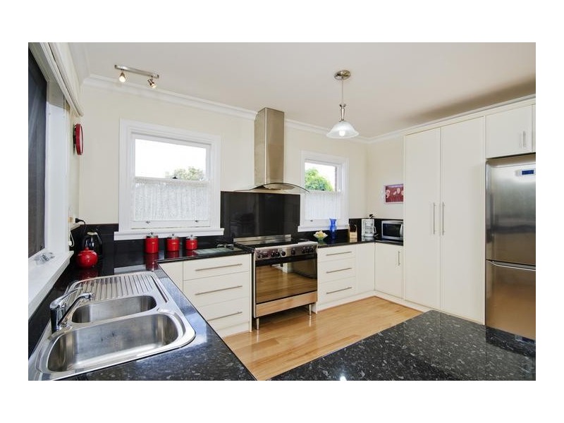 25 Market Road, Werribee VIC 3030