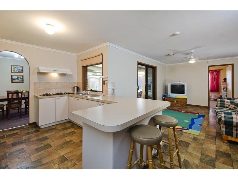 27 Angela Drive, Hoppers Crossing VIC 3029