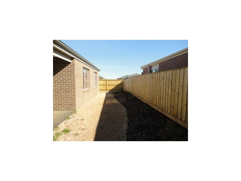 16 Jeremy Street, Tarneit VIC 3029