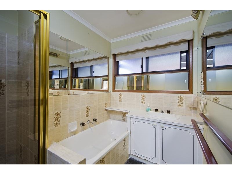 11 Willmott Drive, Hoppers Crossing VIC 3029