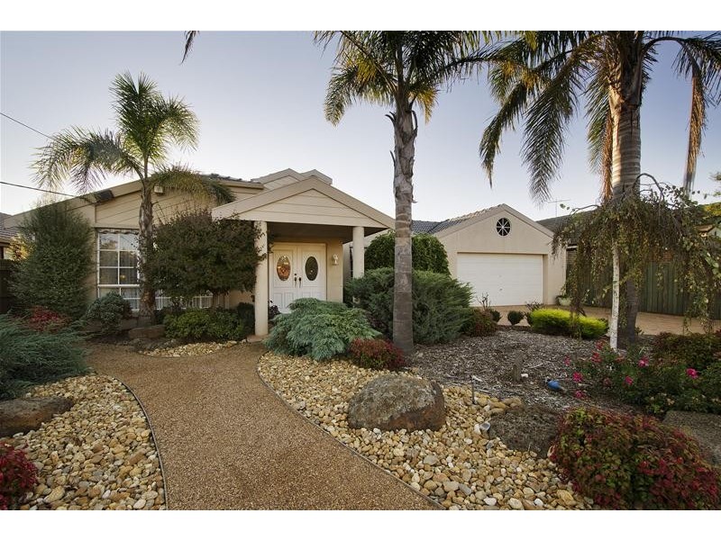 2 Henshaw Court, Werribee VIC 3030