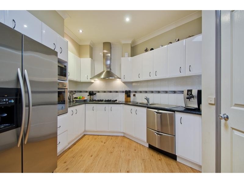 16 Stringybark Cl, Wyndham Vale VIC 3024