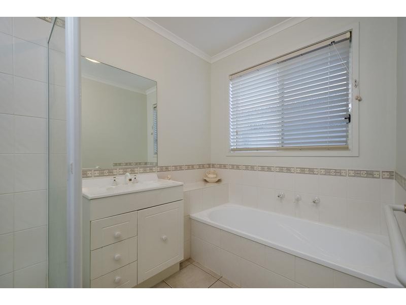 69 Knightsbridge Drive, Tarneit VIC 3029