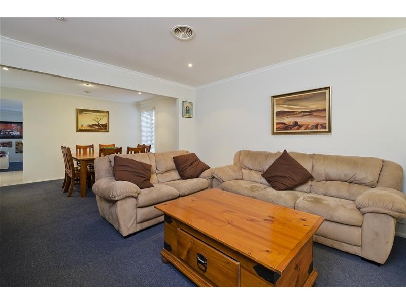 69 Knightsbridge Drive, Tarneit VIC 3029