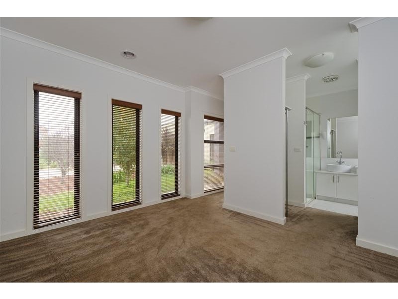 7 Officer Court, Werribee VIC 3030