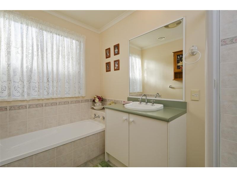 2 Quinlan Court, Werribee VIC 3030