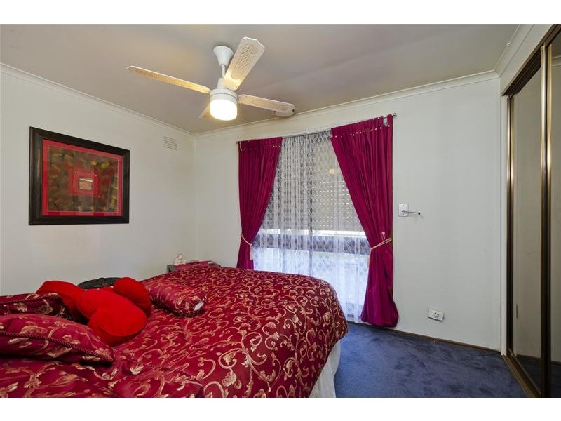 16 Bottlebrush Drive, Hoppers Crossing VIC 3029