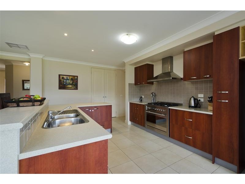 5 Glenmaggie Place, Wyndham Vale VIC 3024