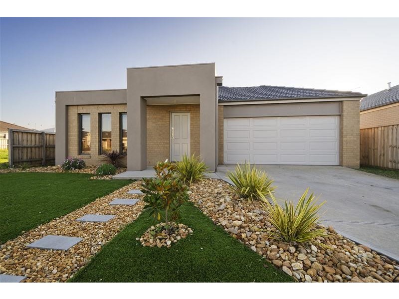 11 Verona Avenue, Tarneit VIC 3029