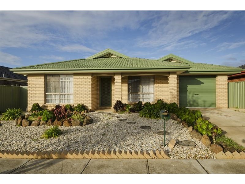 51 Jade Crescent, Wyndham Vale VIC 3024
