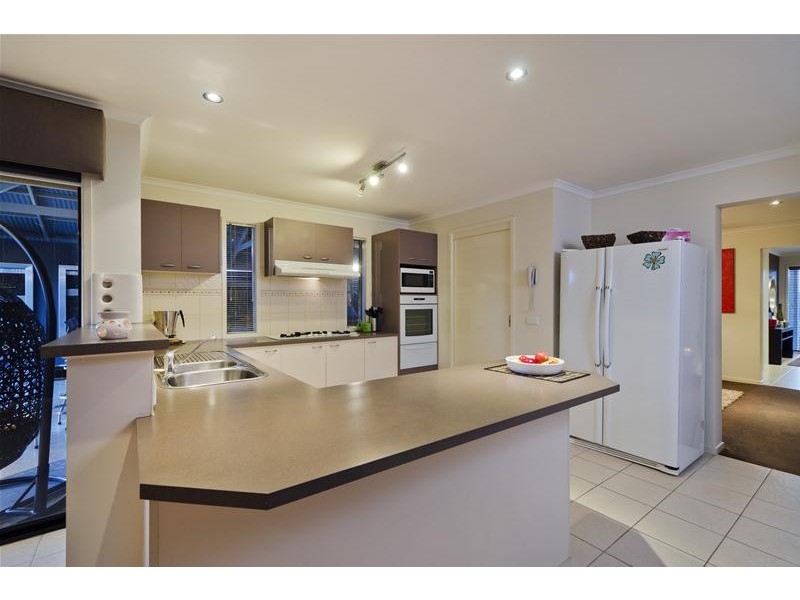 8 Eppalock Drive, Wyndham Vale VIC 3024