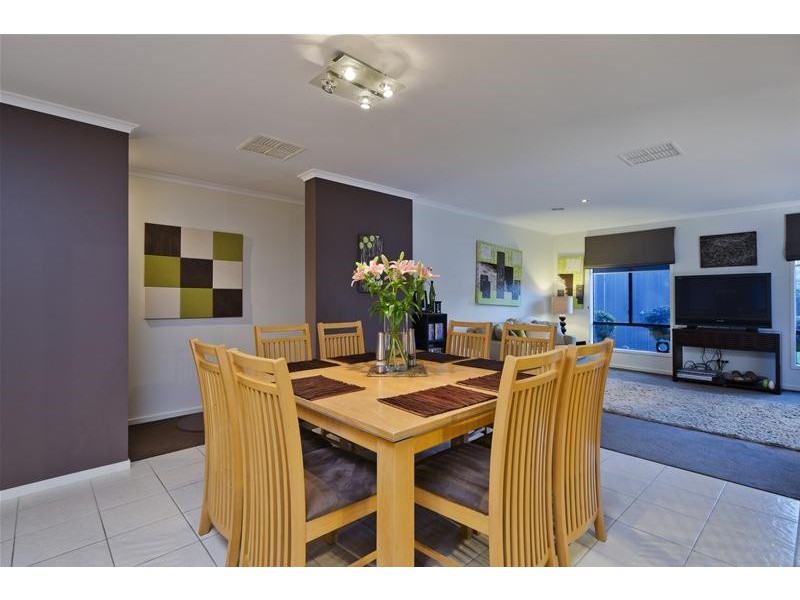 8 Eppalock Drive, Wyndham Vale VIC 3024