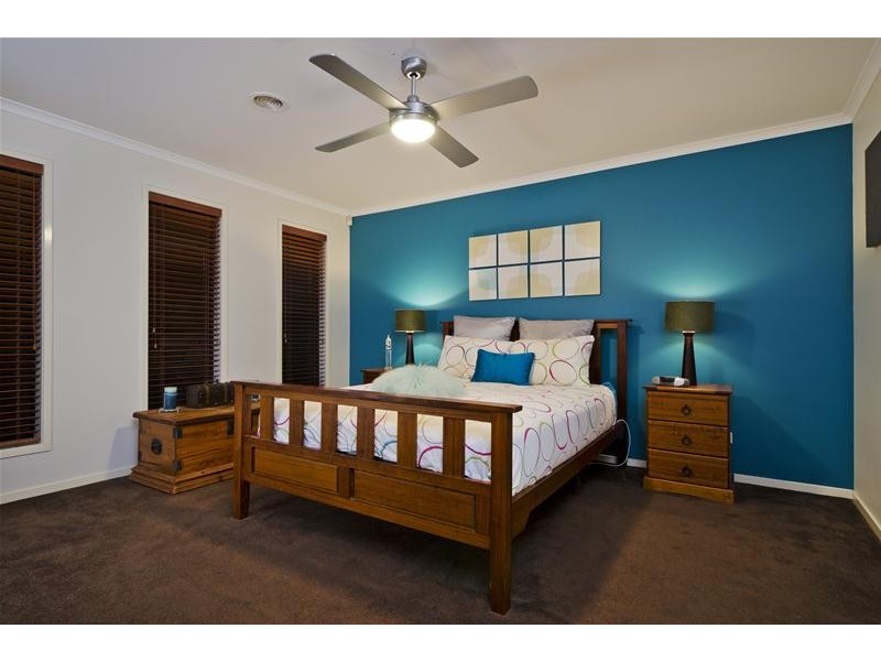 8 Eppalock Drive, Wyndham Vale VIC 3024