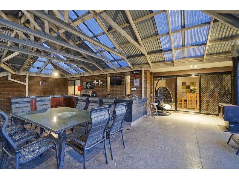 8 Eppalock Drive, Wyndham Vale VIC 3024