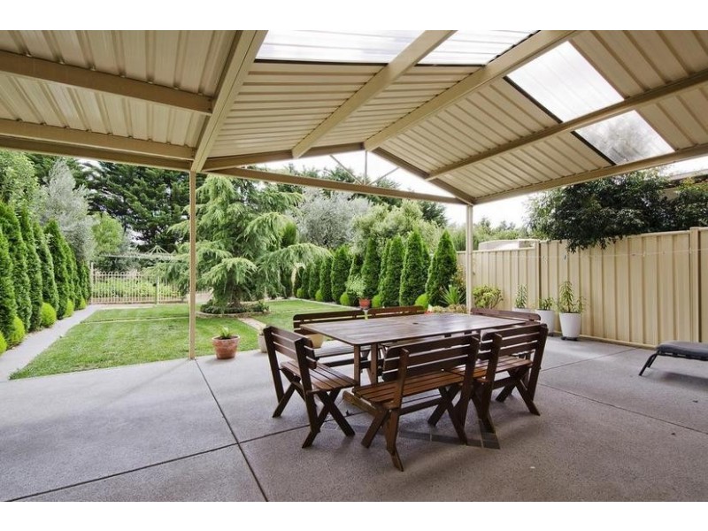 33 Empire Drive, Hoppers Crossing VIC 3029