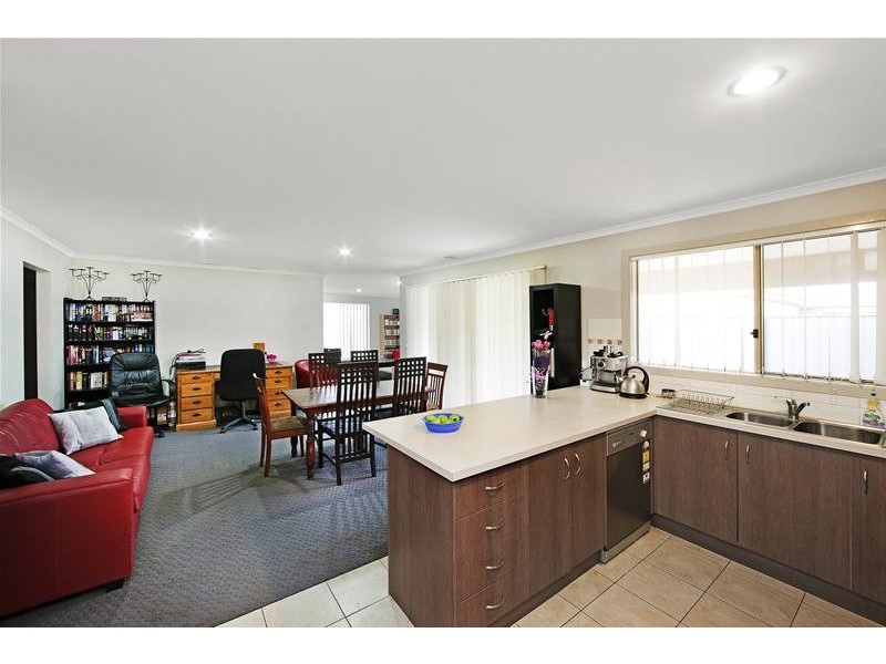 4 Nighthawk Road, Tarneit VIC 3029