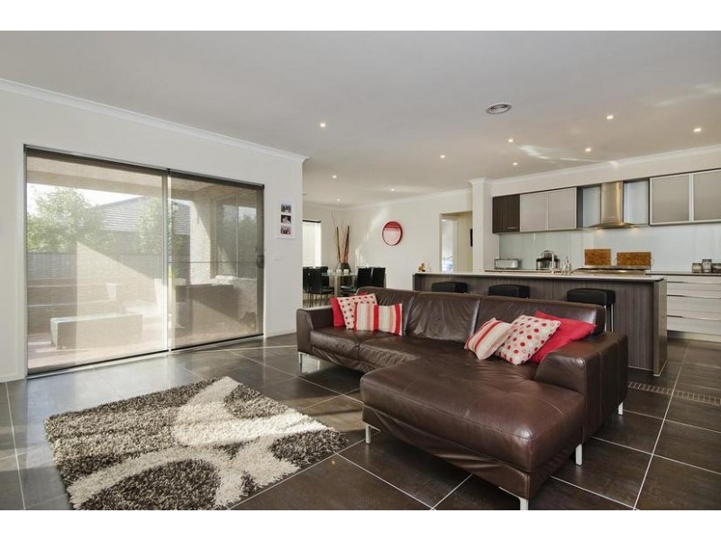 9 Serene Street, Tarneit VIC 3029