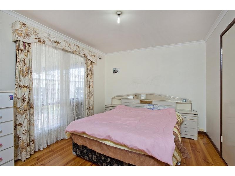 13 Charinga Drive, Werribee VIC 3030