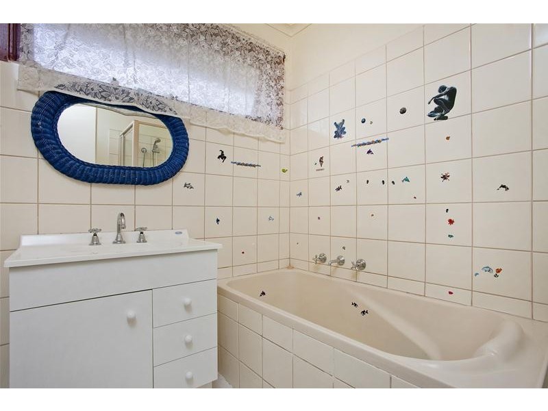 13 Charinga Drive, Werribee VIC 3030