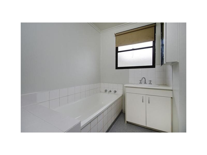 10 Cormorant Crescent, Werribee VIC 3030