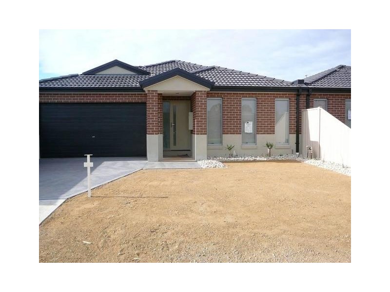 1a Vaina St, Werribee VIC 3030