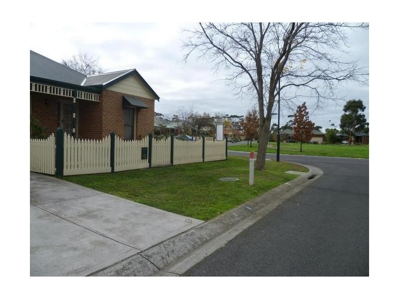9 Clover La, Wyndham Vale VIC 3024