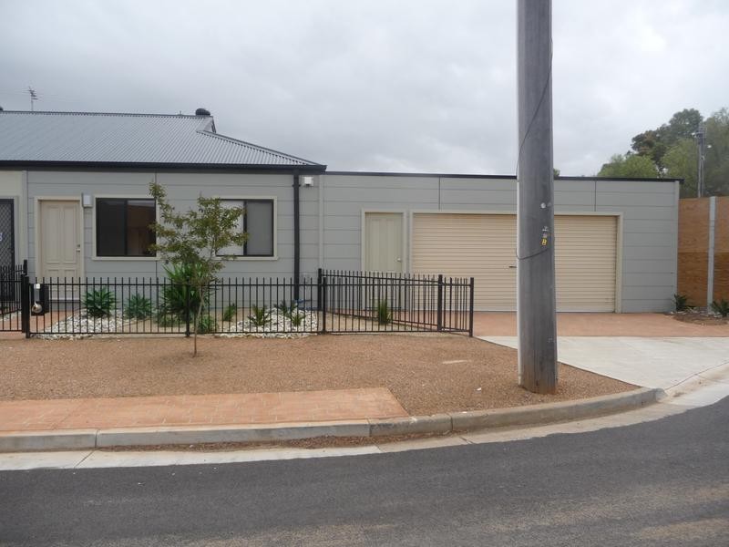 10/2-6 Kelly Street, Werribee VIC 3030
