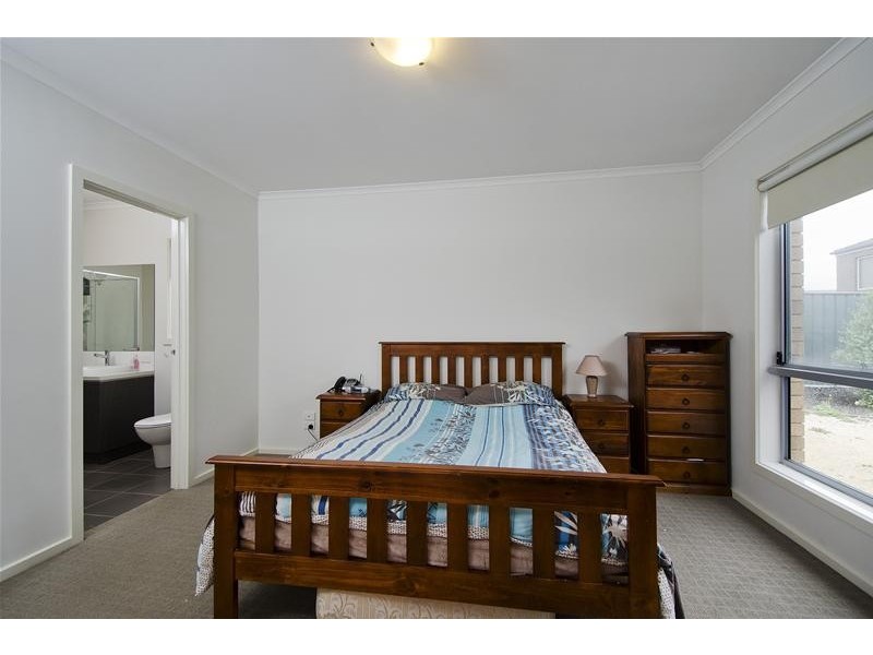 15 Hidden Valley Drive, Tarneit VIC 3029