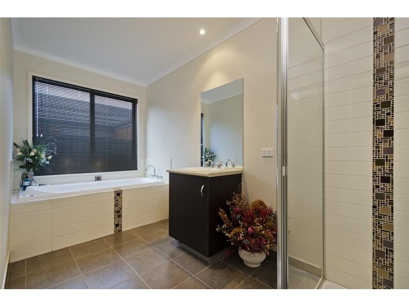 16 Carmichael Drive, Wyndham Vale VIC 3024